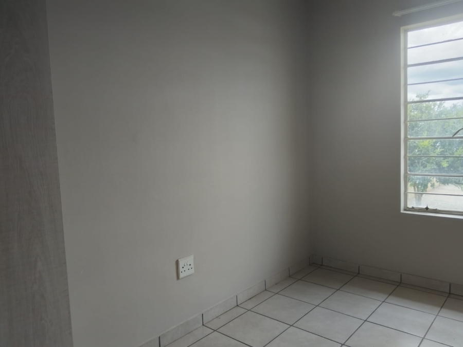 2 Bedroom Property for Sale in Waterval East North West